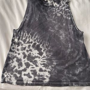 Lululemon muscle tee